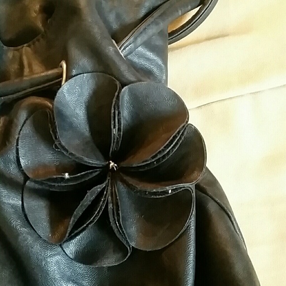 Handbag - Picture 2 of 3